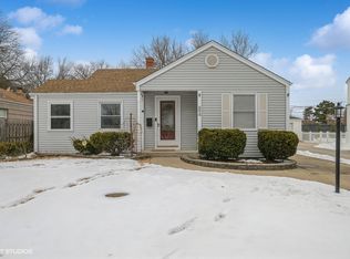 894 N Golf Cul De Sac St, Des Plaines, IL 60016