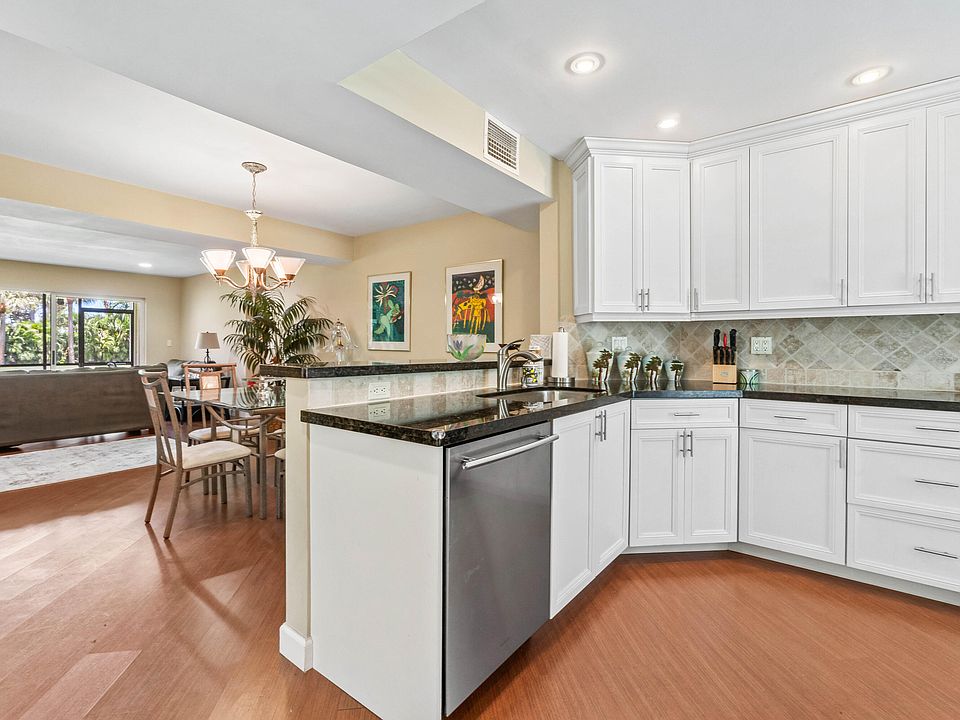 1st image of 1707 Consulate Place #103