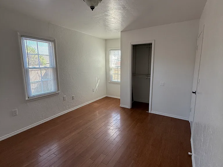 6905 NW 46th St — Photo 10