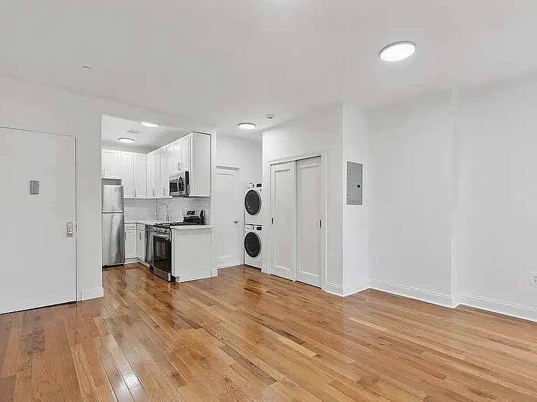 338 W 72nd St #4R — Photo 1