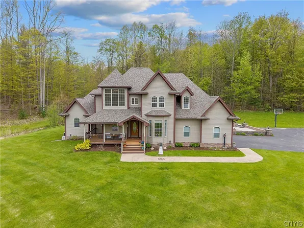 130 Millard Bassett Rd, Fulton, NY 13069