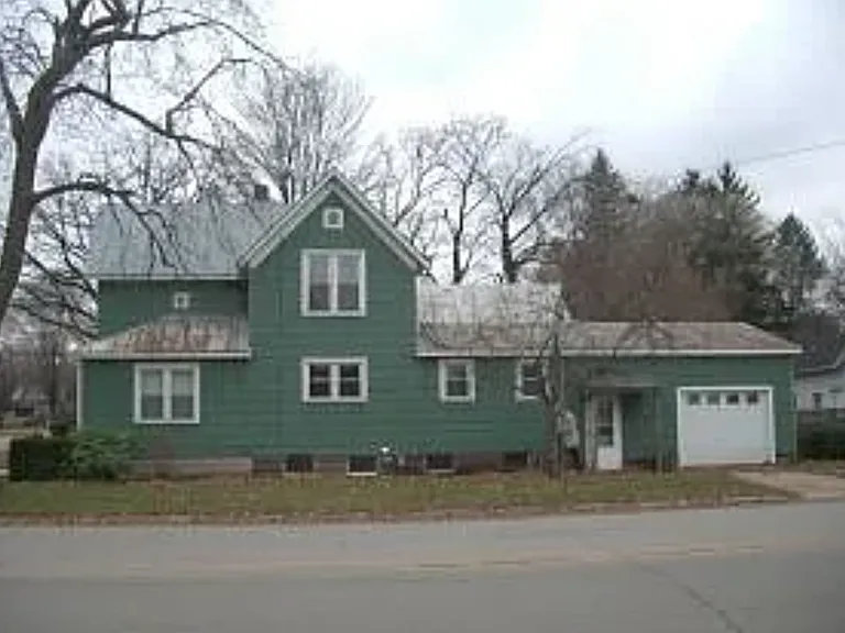 615 Mill St — Photo 18