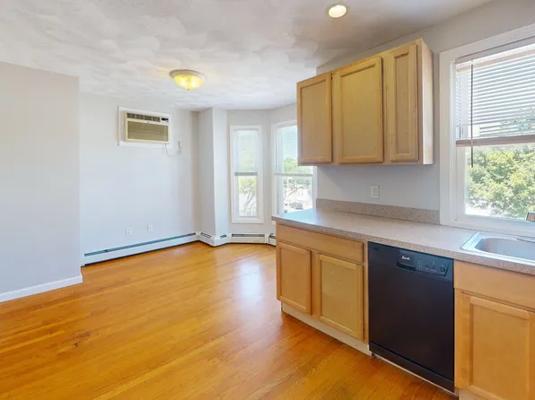329 Paris St #3, Boston, MA 02128