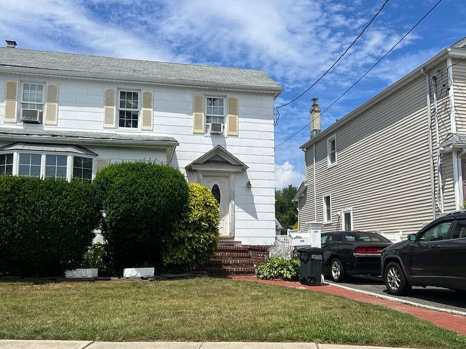 2nd image of 114 Pershing Ave