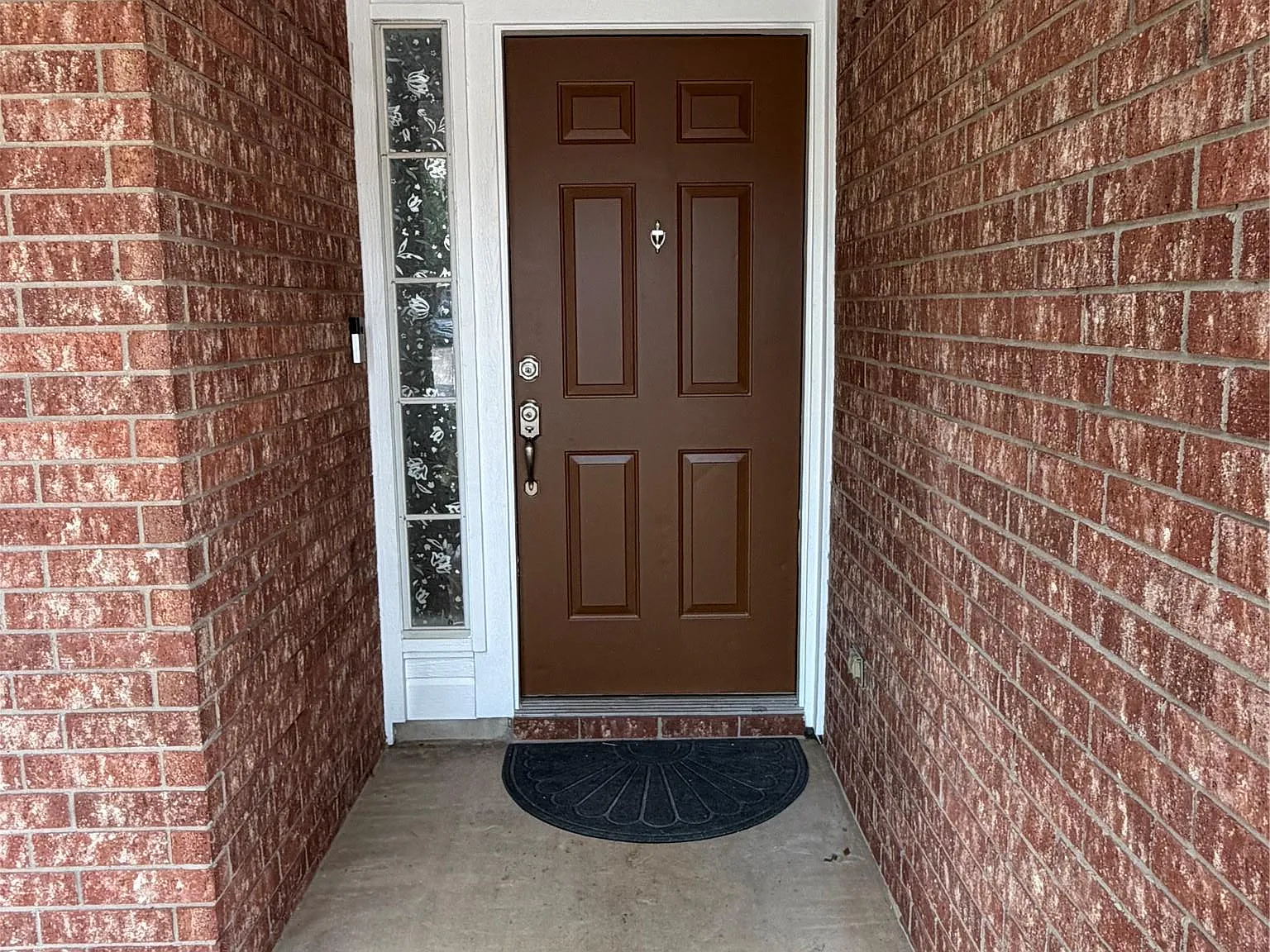 3 bed, 2.0 bath, 1804 sqft, $2,995 — Photo 4