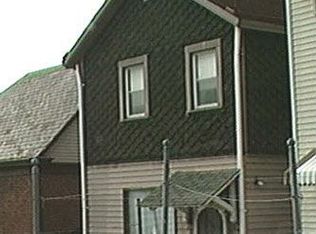 906 Roy St, Braddock, PA 15104