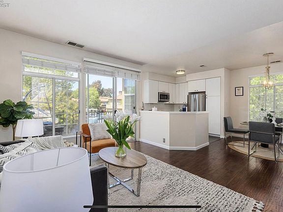 4th image of 7692 Tuscany Dr