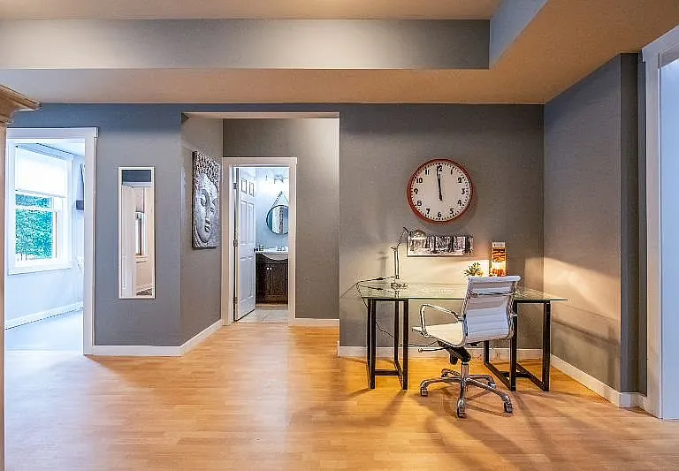 4580 Carriage Walk Ln — Photo 23