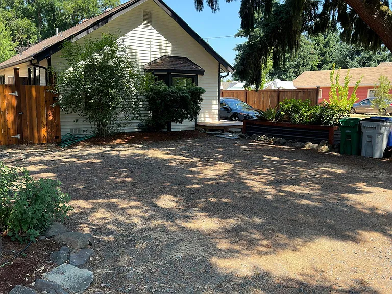 55 Howard Ave — Photo 29