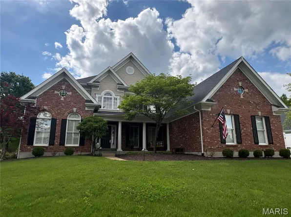 12775 Wynfield Pines Ct, Saint Louis, MO 63131