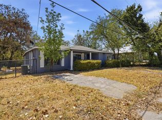 305 Miller St, Bowie, TX 76230