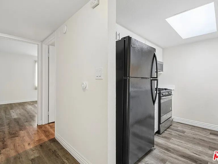 870 Crenshaw Blvd #202 — Photo 8