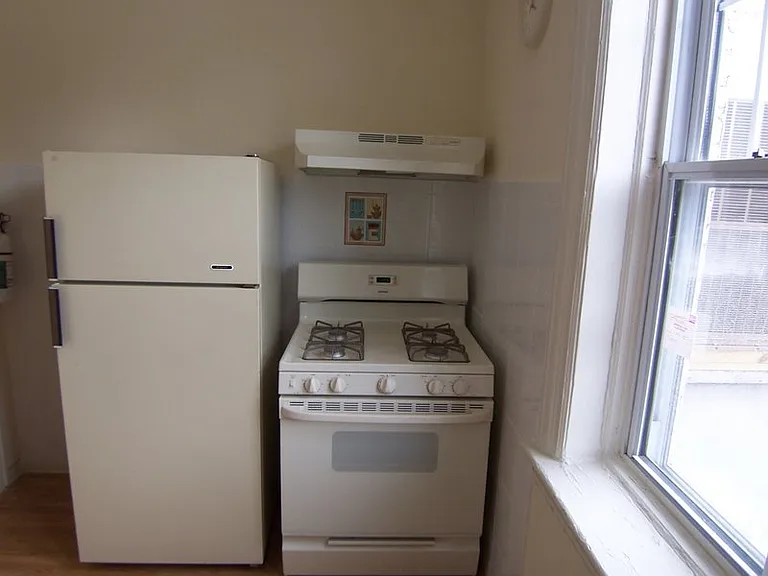 66 Park Ave #4 — Photo 4