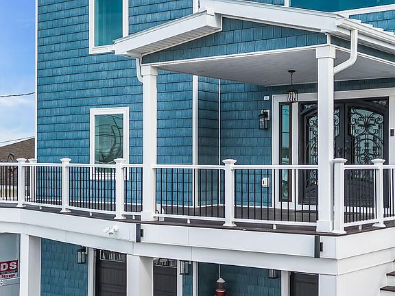 3rd image of 107 Bay Shore Drive