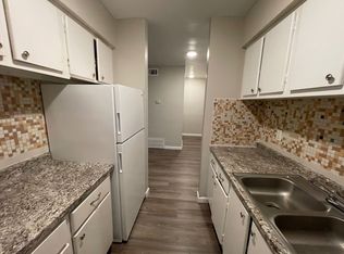 1545 Alexandria Dr #1B, Lexington, KY 40504