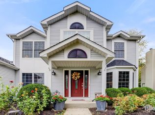 34399 N Old Walnut Cir, Gurnee, IL