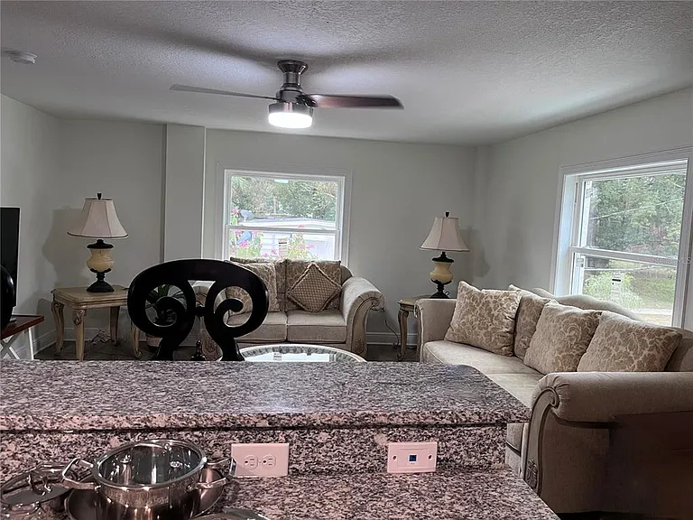 1147 E McDonald Ave #201 — Photo 5