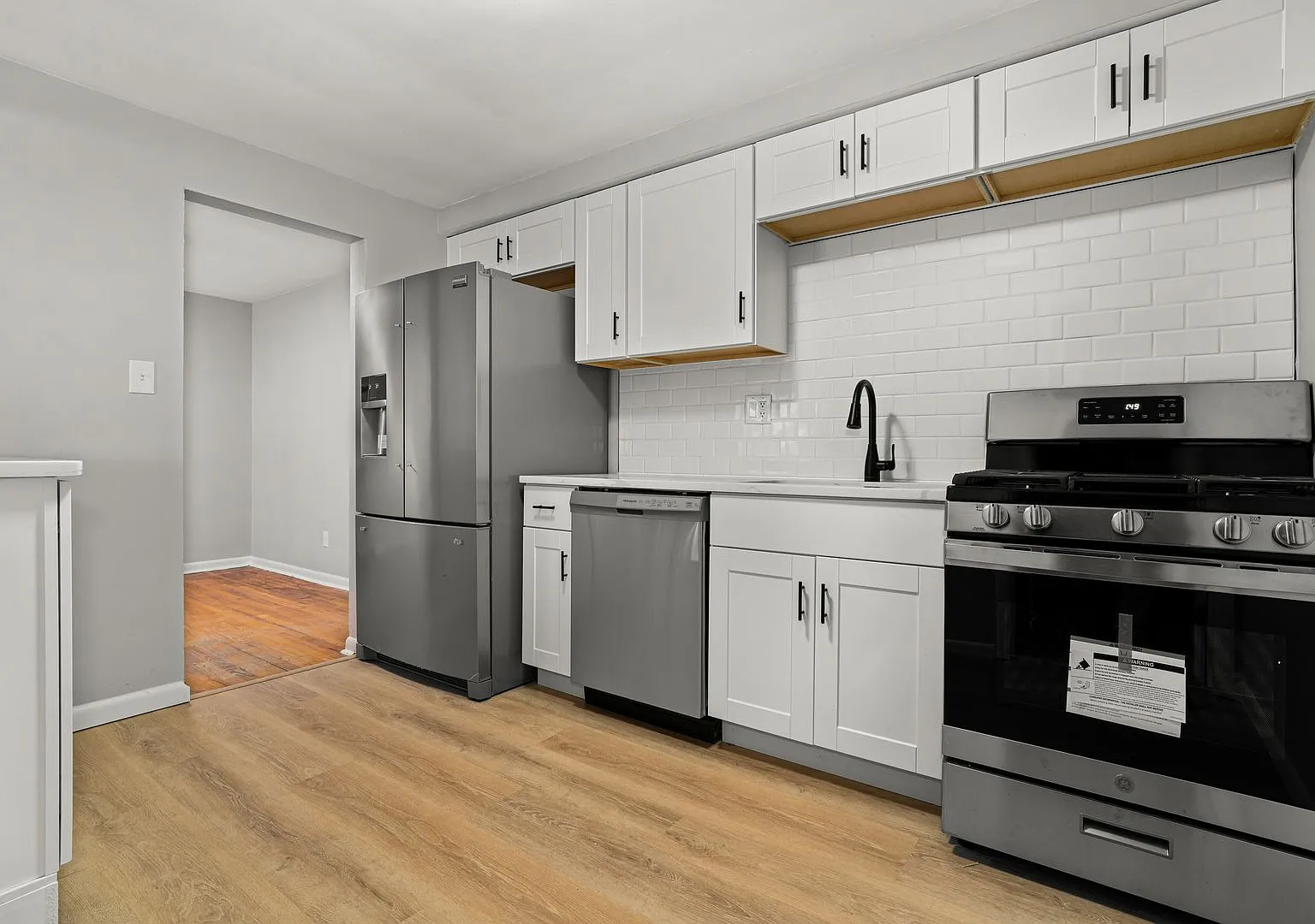 Candace St. Apartments — Photo 1