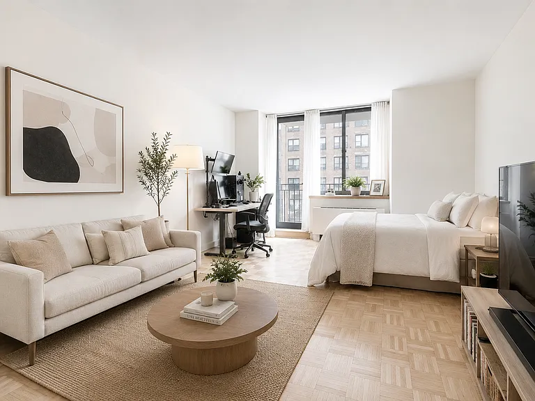 250 E 40th St #18C — Photo 1