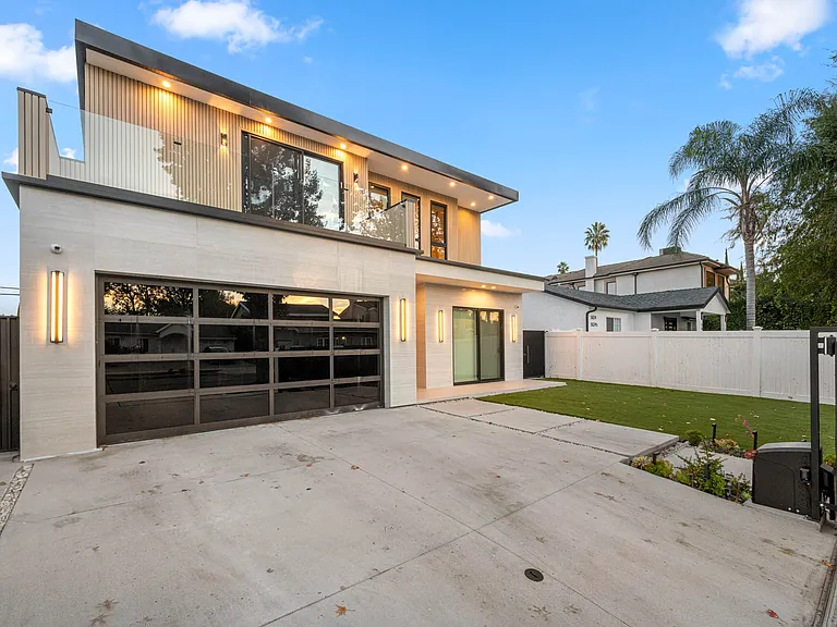5028 Lindley Ave — Photo 86