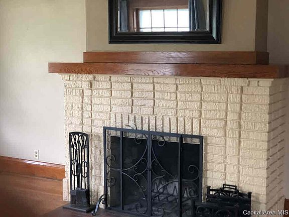 4th image of 1259 N Prairie St