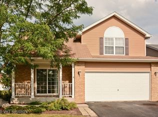 1014 Edinburgh Ct, Joliet, IL 60431