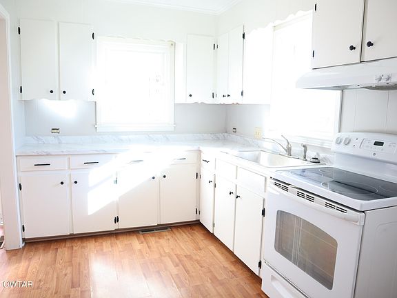 2nd image of 48 W Vine St
