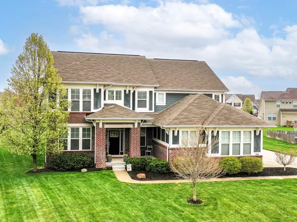 10033 Delmore Dr, Fishers, IN 46040