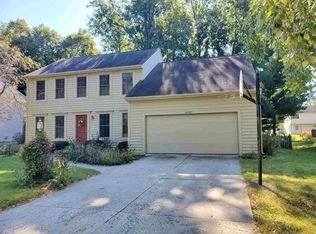 10317 Lake Tahoe Dr, Fort Wayne, IN 46804