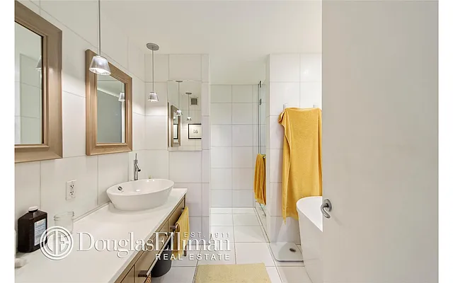 Rented by Douglas Elliman | media 20