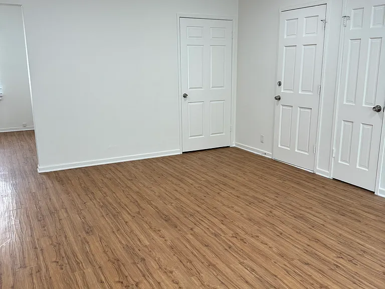 1401 Havenhurst Dr #6 — Photo 5