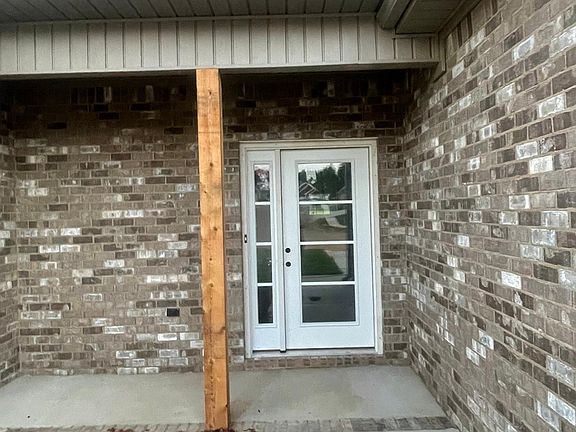 3rd image of 460 Zoey Grace Dr