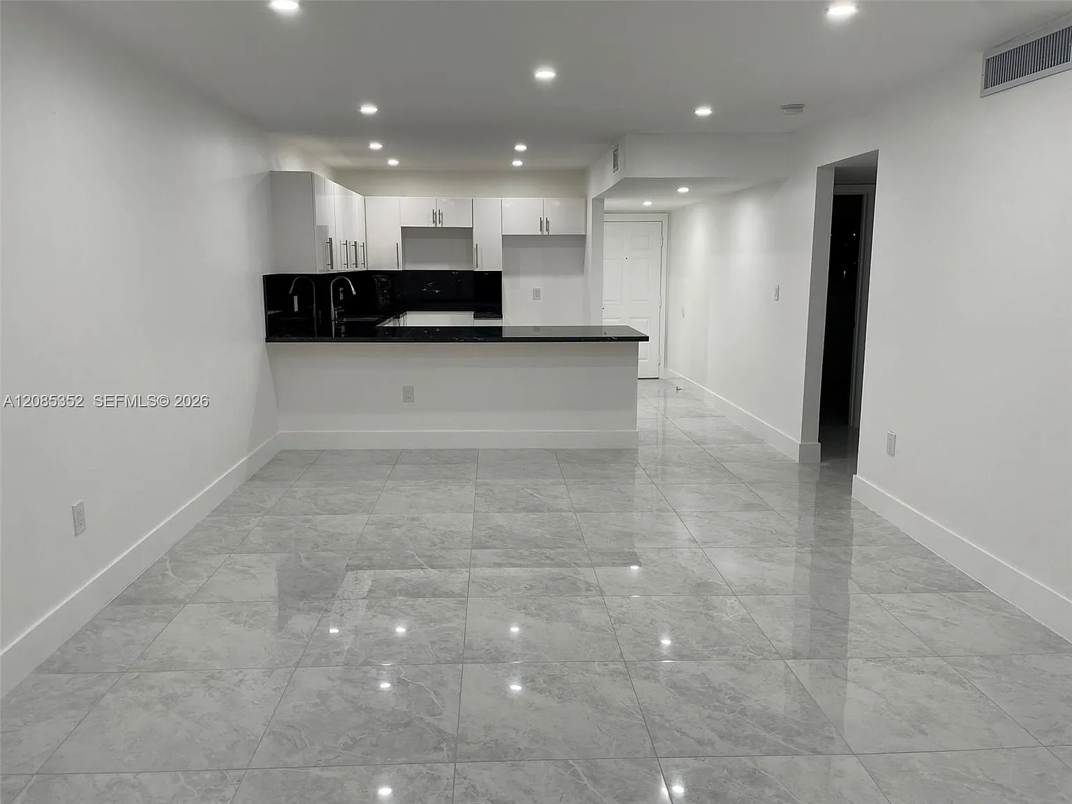 Palmetto Gardens Condo — Photo 3