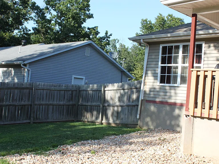1 Keighley Ln — Photo 17