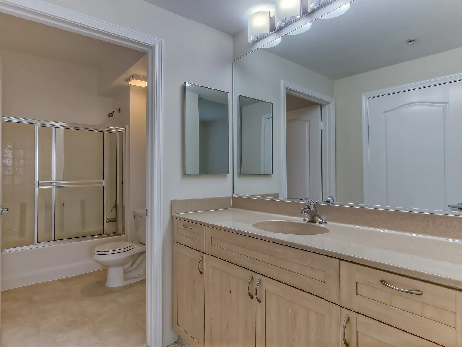The Mission Apartments — Photo 4