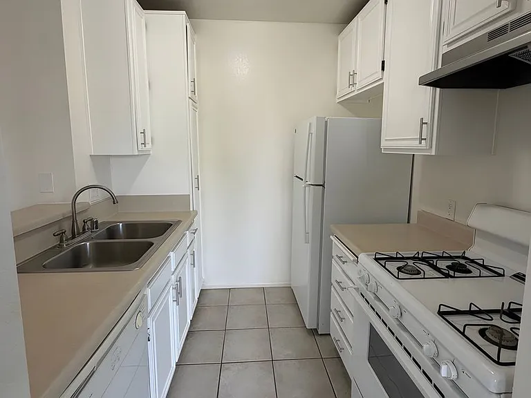 9929 Sepulveda Blvd — Photo 3