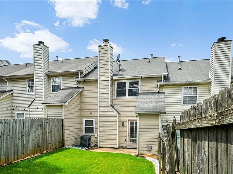 1528 Paces Ferry North Dr SE — Photo 23