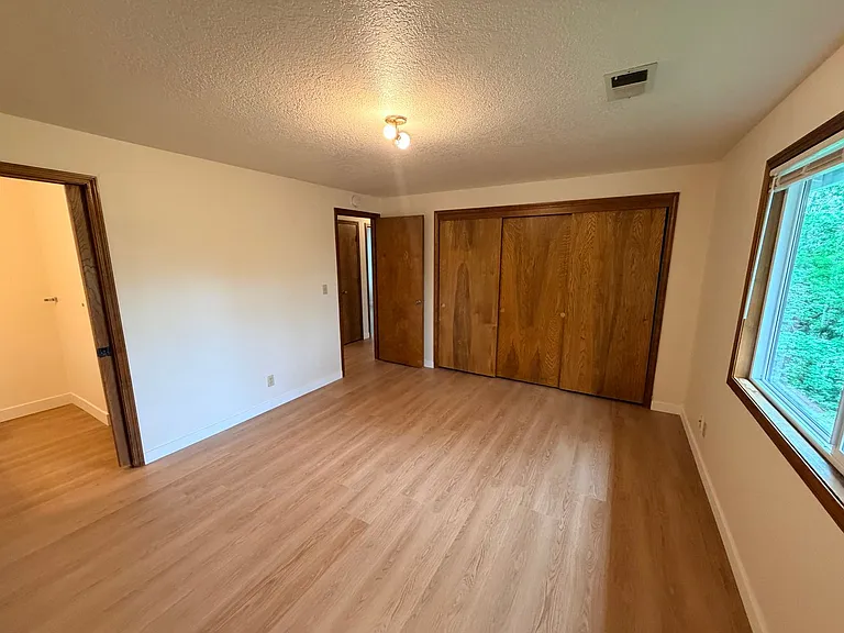 4389 Imperial Dr — Photo 22