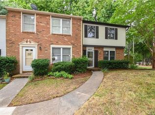 8224 Knights Bridge Rd, Charlotte, NC 28210