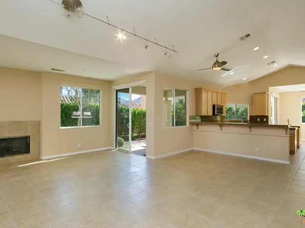 245 Canyon Cir S #35, Palm Springs, CA 92264
