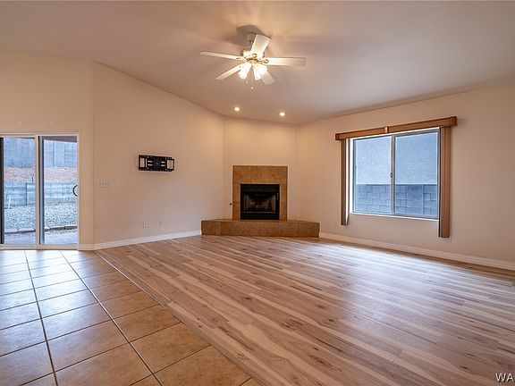 3rd image of 3208 Jennifer Avenue