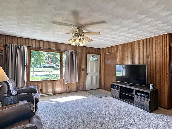 3rd image of 1310 Macarthur Dr