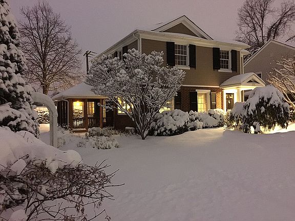 2nd image of 158 Meadow St