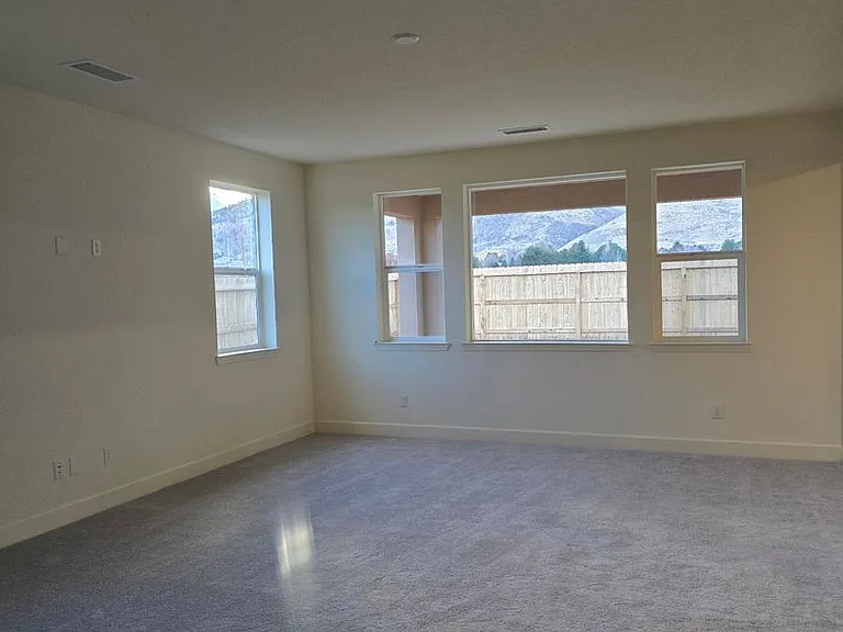 1206 Lovelock St — Photo 4
