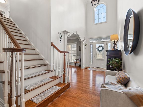 5th image of 3010 Planters Row Dr