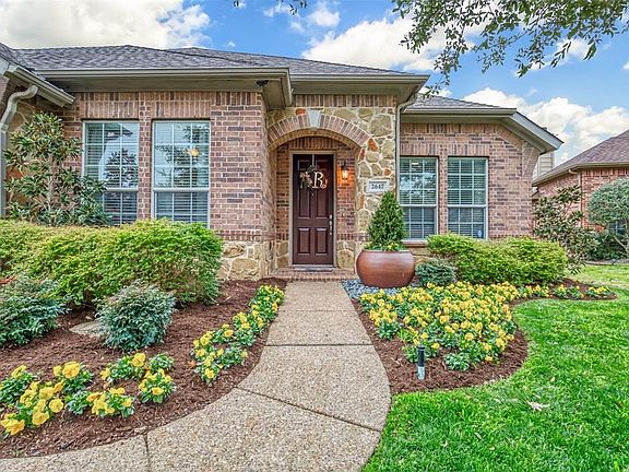 3rd image of 2647 Greyhawk Dr