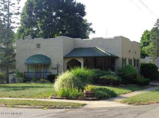 1363 Broadway St, Niles, MI 49120