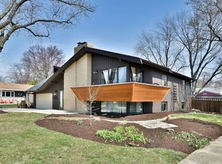 1144 Modaff Rd, Naperville, IL 60540