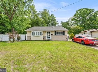 30 San Diego Dr, Magnolia, NJ 08049