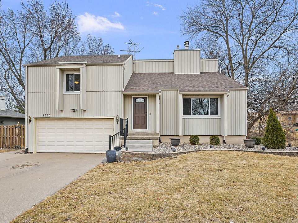 1st image of 4590 Apple Valley Dr